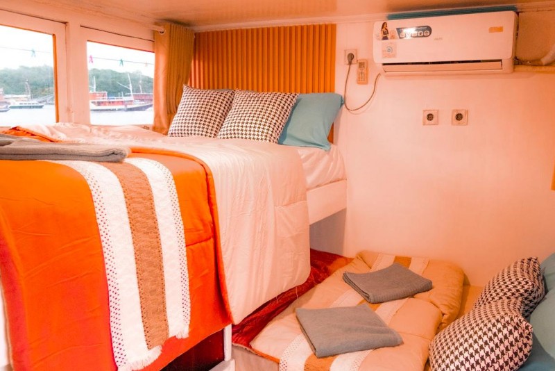 Giona - Sharing Cabin